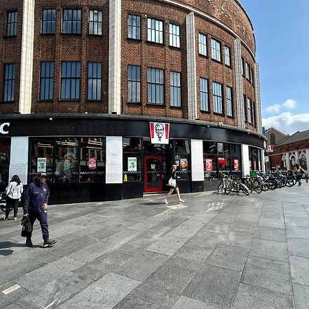 Appartamento Qties Beautiful Abode Brixton Londra Esterno foto